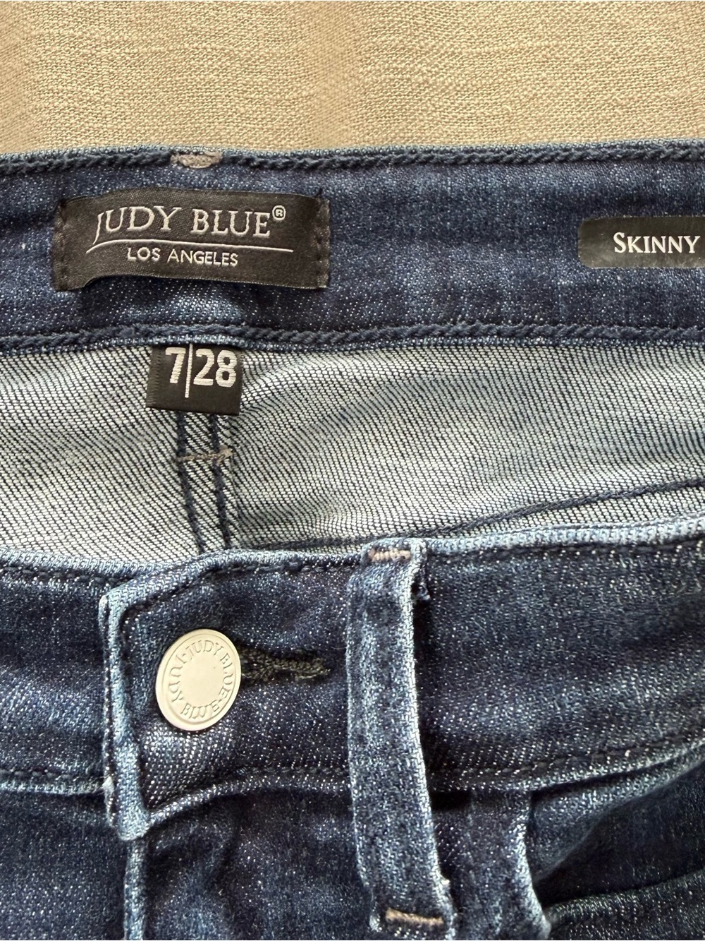 Judy Blue Women's Mid Rise Classic Crinkle Ankle Detail Skinny Jeans Size 7/28 - Picture 7 of 10